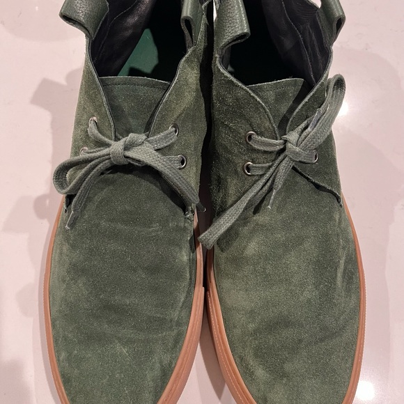 YSL Men’s Vintage Beautiful Green Suede Chuck/Boot/Sneaker Style - Picture 1 of 5